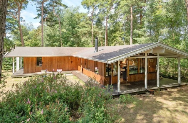 "Myrra" - 10m from the sea by Interhome