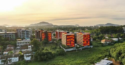 Naiharn Pearl Condo Hotel by VillaCarte