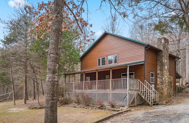 near Jasper, secluded, close to Buffalo River, hiking, WIFI, Arcade game,