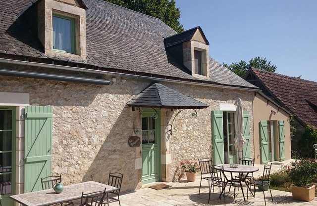 Near Rocamadour, quiet, lotoise stone house, 3 stars