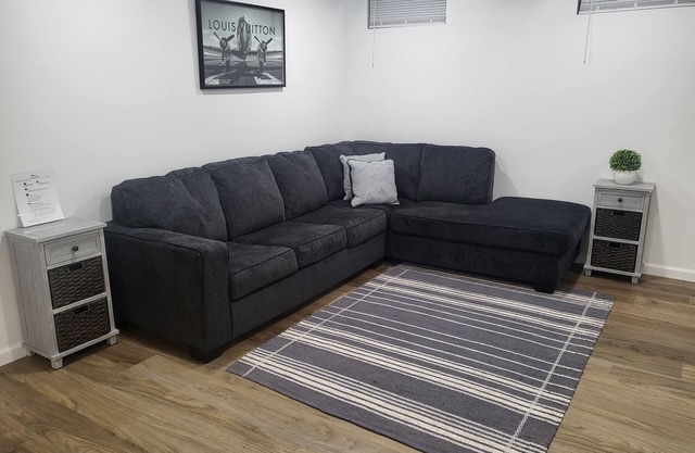 Near University of Delaware, Christiana Care Hospital, & the Christiana Mall!