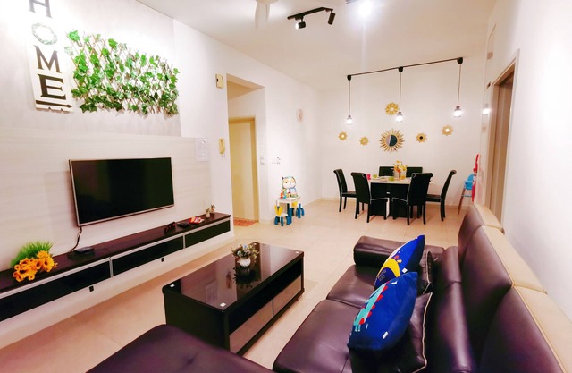 Nearest APT to Legoland-5min walk @ Glory Comfort Suite with Bathtub 1-8pax