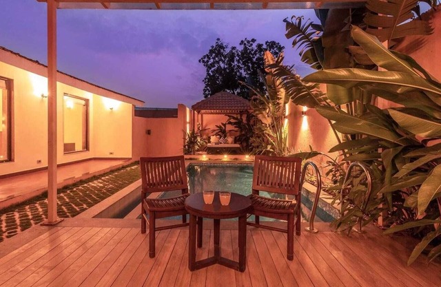 Nehamrit Farms Bali Style Balinese Villa - Pet Friendly!