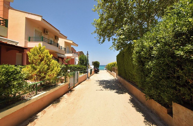 Nena Sea Side Maisonette, Hanioti