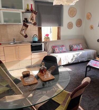 Neoclassical Guest House on ground floor with a garden and private parking space