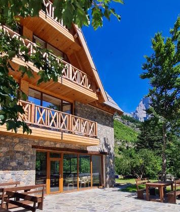 NeoKulla Hotel - Hikers Hive