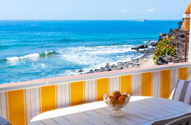 Neptuno Ocean View, Beach line with Pool