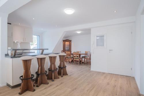 Neusaniertes 3Familienhaus am Bahnhof Wyhlen 7Min von Basel CH