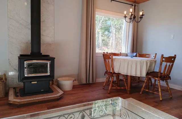 New 1 bed cabin on farm, close to Mt. Washingtonnn