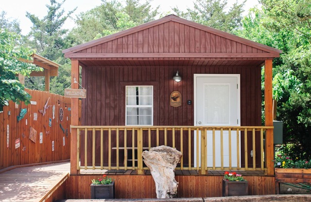 NEW! #1 ~ Modern Hunting One Room Cabin ~ Wheelchair Accessible