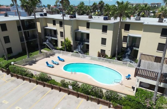 NEW! * 2 Levels * Pool * Near Beach * 2 Patios