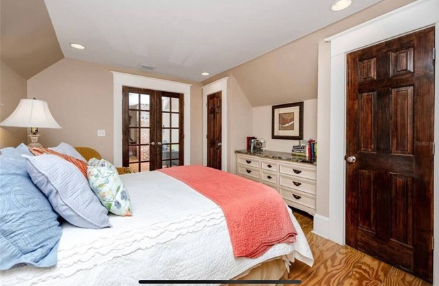 New 4 room Suite, with kitchenette