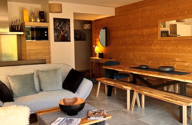 New 8/9-person ski-in/ski-out apartment on the Alpe d'Huez ski area