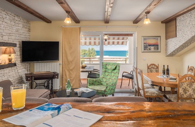 New and modern stylish apartment with 3 bedrooms in one of the best locations in Porec, close to the beach and with sea view