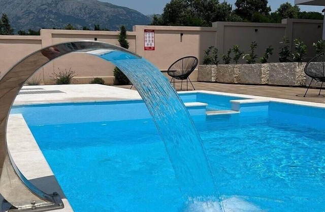 NEW! Apartment 6 with Pool in Bar, Montenegro
