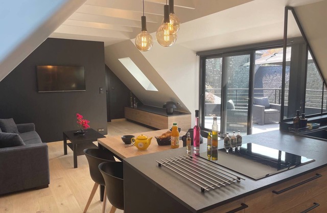 "New" Beautiful apartment in the heart of Locronan