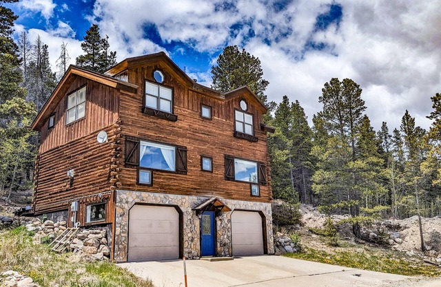 New! Beautiful Mountain House Located in the Town of Alma - Valley View
