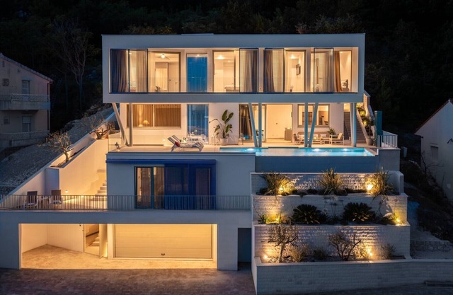 NEW Boutique Villa Nana with SPA zone, Heated pool and elevator