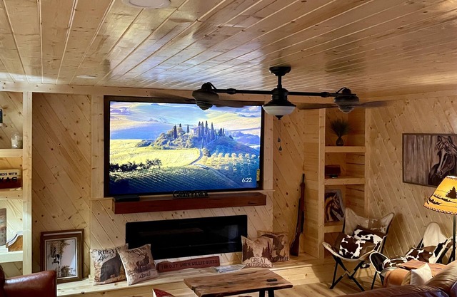 NEW BRAUNFELS - DEER HAVEN CABIN n