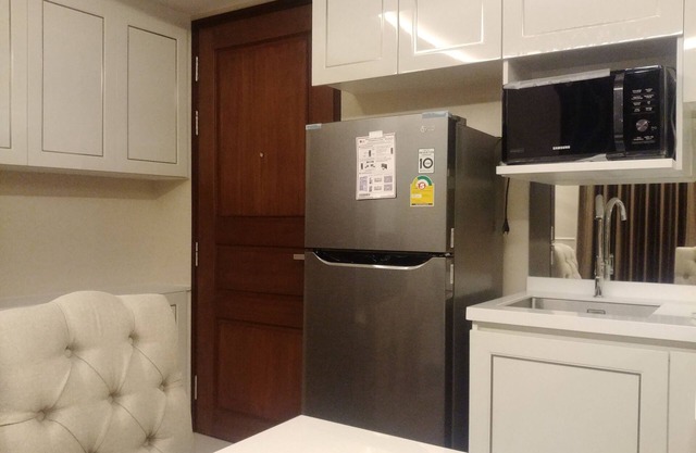 New cosy and comfortable low-rise condo with luxurious fittings