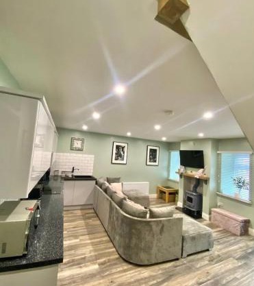 New Cosy three bedroom house in Ballingarry Limerick Near Adare