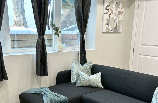 New&CozyBasement suite|Free Parking