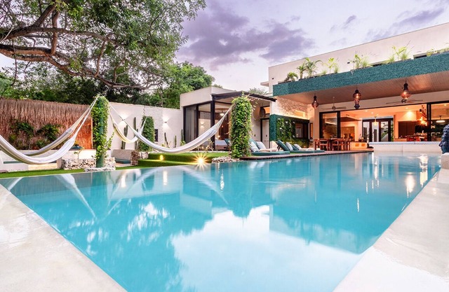NEW DREAM HOUSE- PLAYA DEL CARMEN-UP TO 21 GUESTS