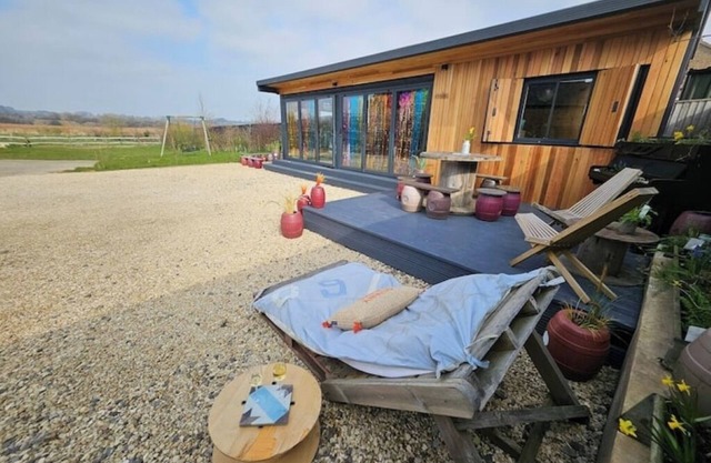 NEW escapism>den unique cabin views 20min>JURASSIC COAST!