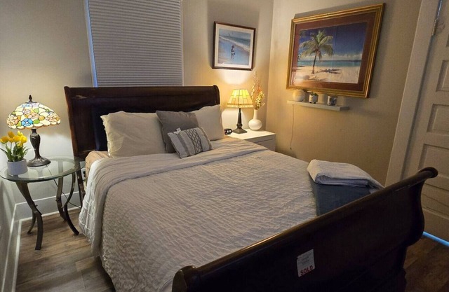 NEW Highland SQ Hot Spot For 4