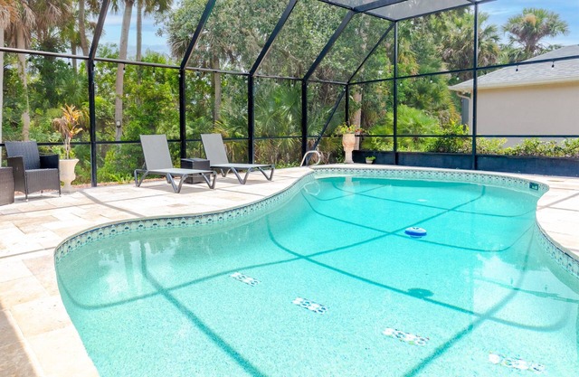 NEW & Improved 3BR Retreat/Pool/GameRm/12min Beach