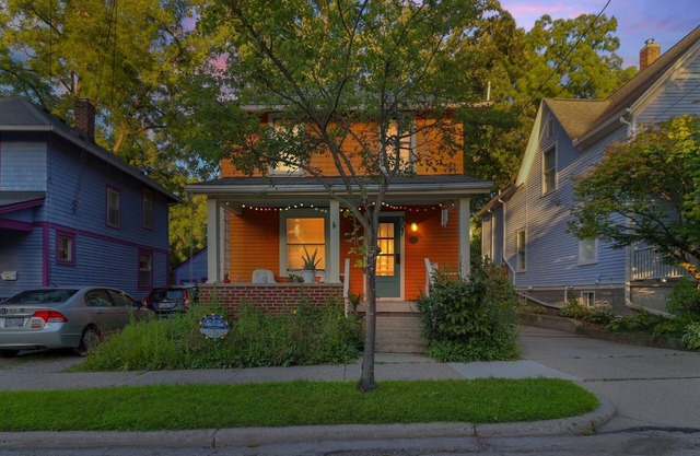 NEW! La Casa Naranja 3-Bedroom Home - Pets Allowed