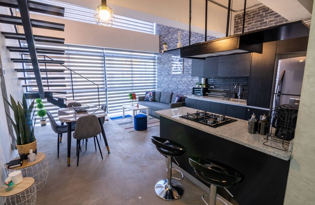 New Loft NYC style, King Bed, High Speed Wifi,