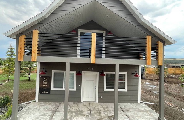 New Luxury Barn at Stoney Farms NO CHOREs