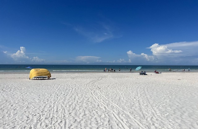 New Luxury Beachfront Condo Resort Upper Floor