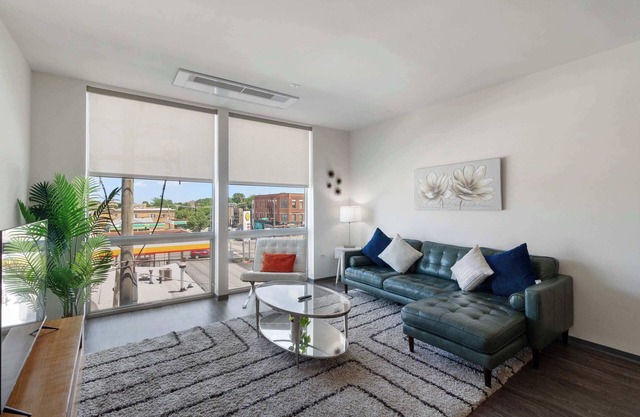 New, Modern 1BR Lux City Escape