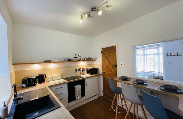 New North House - Accommodation by STAYTOR