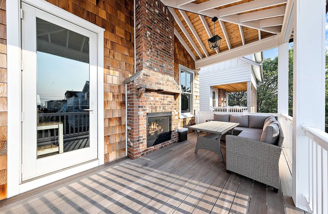 New Oceanside 6 Bedroom Home with a Pool!