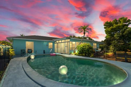 New Private Pool - Near Ami - Img - Piano