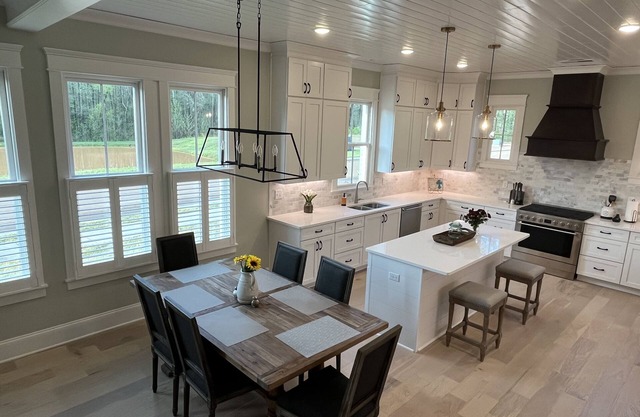 New Southern Charmer w/screened in porch near Ole Miss & Oxford Square