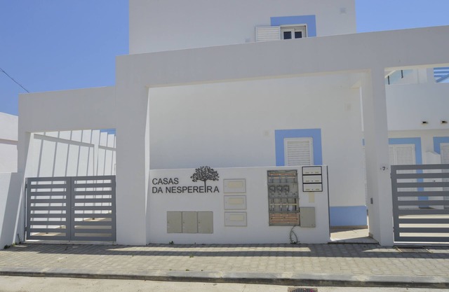 New villa very close to the beach, complete