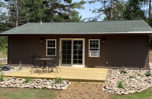 Newly Renovated Cabin -dog friendly