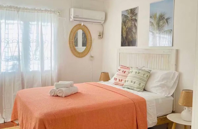 Newly Renovated Sunset Palms #63 Beach pool access