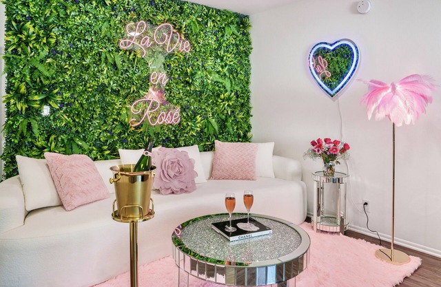 Next Level Luxury. Westlake 2BR with Pool Views + Massage Chair + Veuve Cliquot