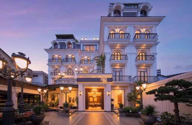 Nia Hotel
