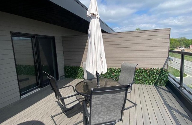 Niagara Rooftop Getaway!