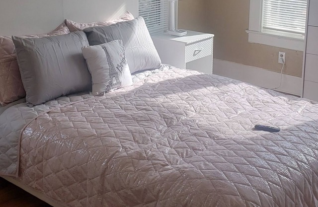 *Nice Affordable Stay In Highland Area Like Home *