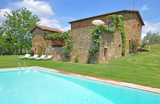 Nice apartment for 3 guests with WIFI, pool, pets allowed and panoramic view