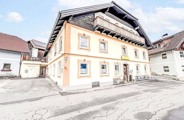 Nice apartment for 5 guests with WIFI, TV and parking