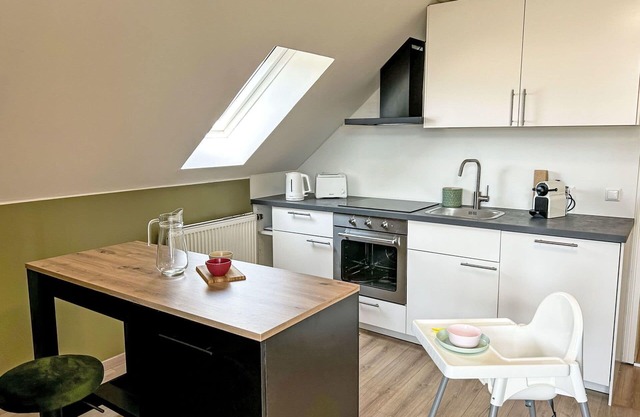 Nice apartment for 5 guests with WIFI, TV, pets allowed and parking