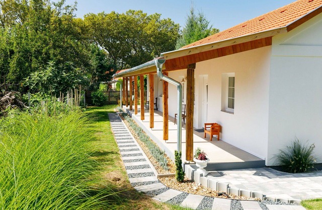 Nice apartment for 6 people with A/C, WIFI, TV, patio and parking